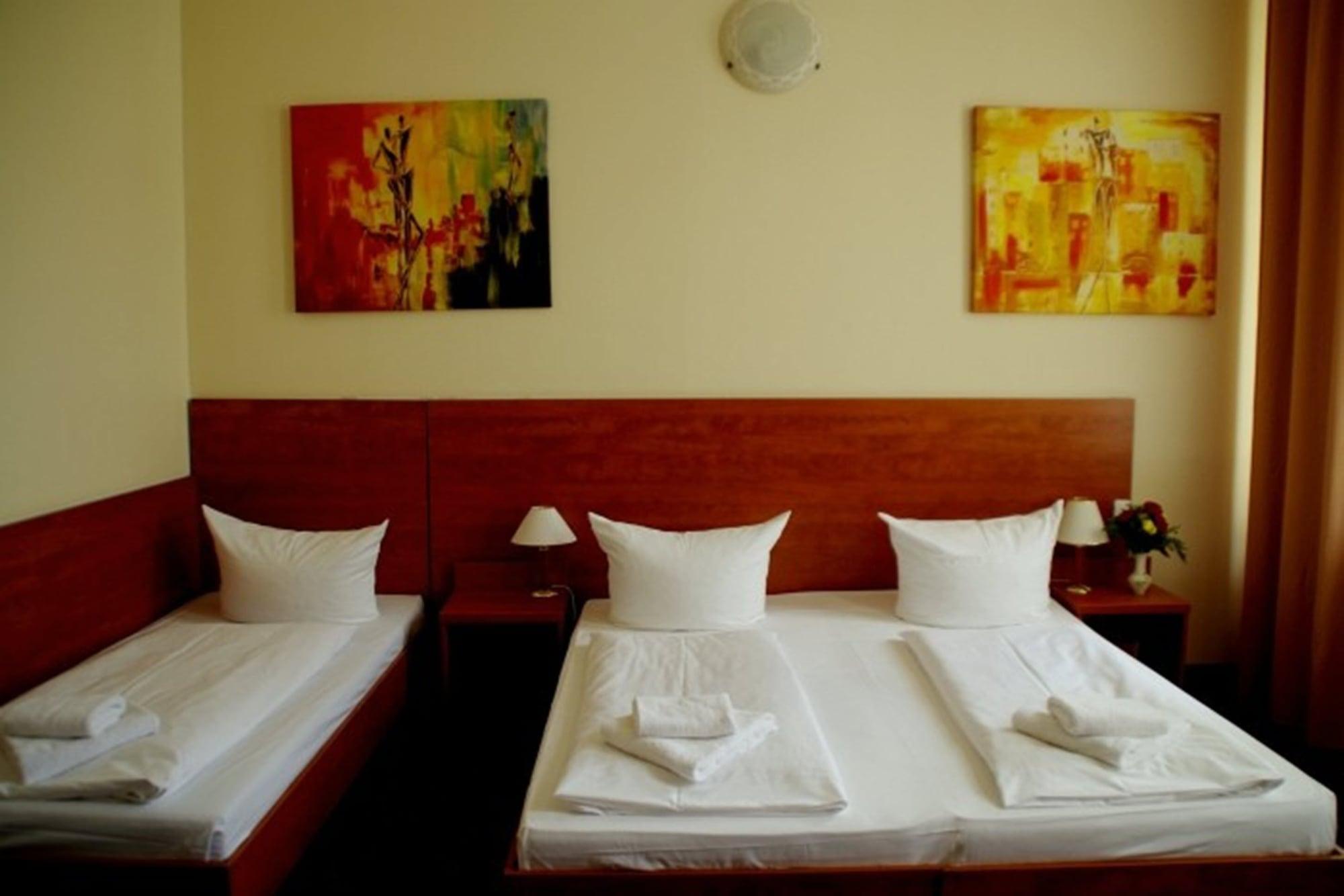 City Hotel Am Kurfuerstendamm Berlin Bagian luar foto