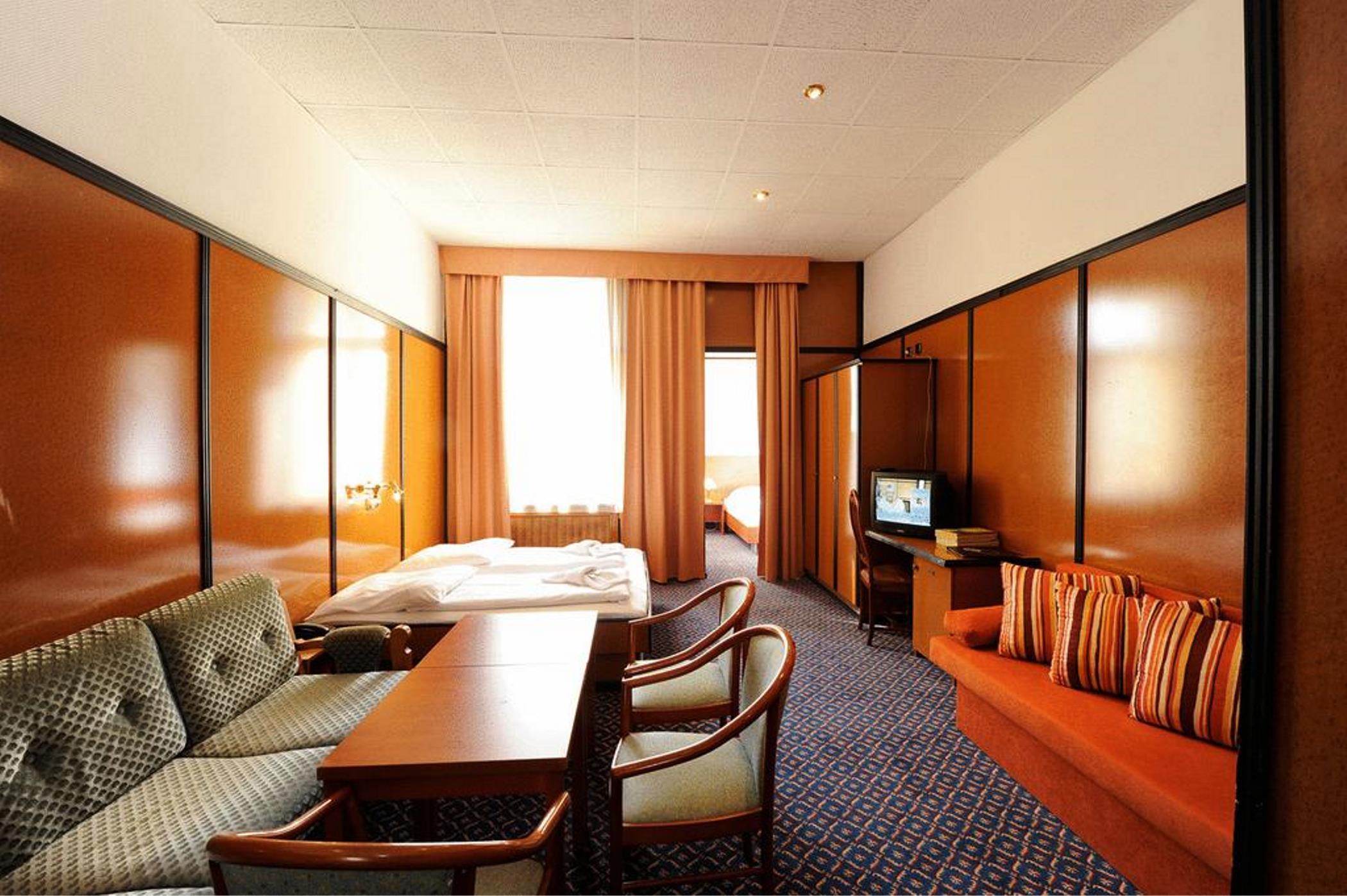 City Hotel Am Kurfuerstendamm Berlin Bagian luar foto