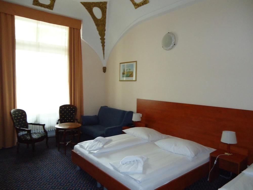 City Hotel Am Kurfuerstendamm Berlin Bagian luar foto