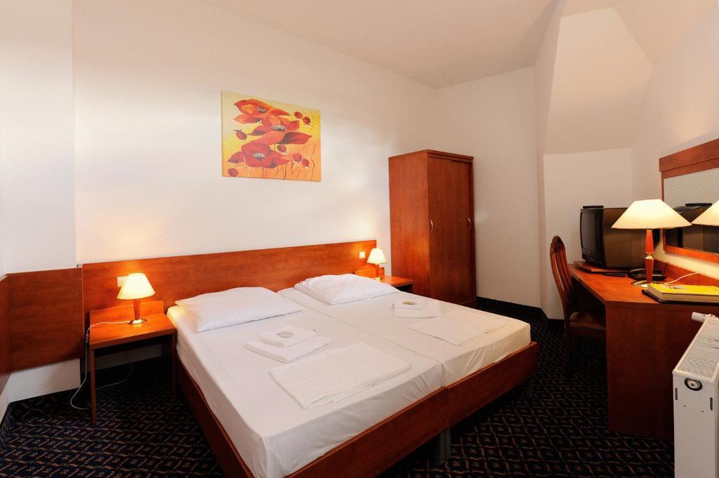 City Hotel Am Kurfuerstendamm Berlin Bagian luar foto