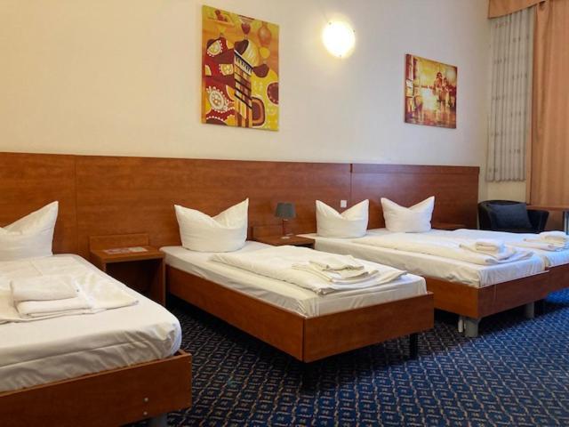 City Hotel Am Kurfuerstendamm Berlin Bagian luar foto
