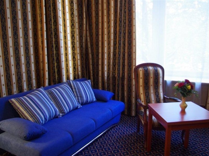 City Hotel Am Kurfuerstendamm Berlin Bagian luar foto