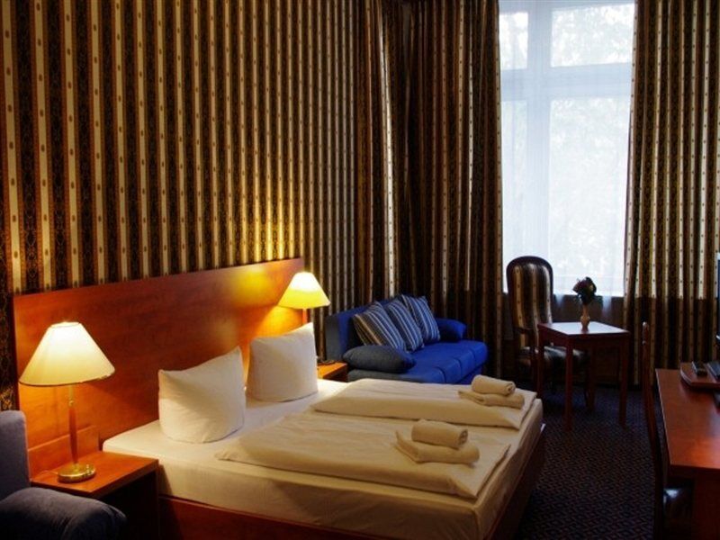 City Hotel Am Kurfuerstendamm Berlin Bagian luar foto
