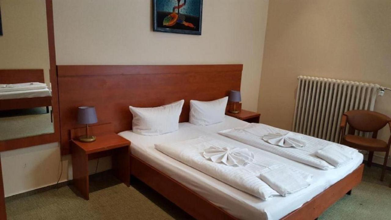 City Hotel Am Kurfuerstendamm Berlin Bagian luar foto